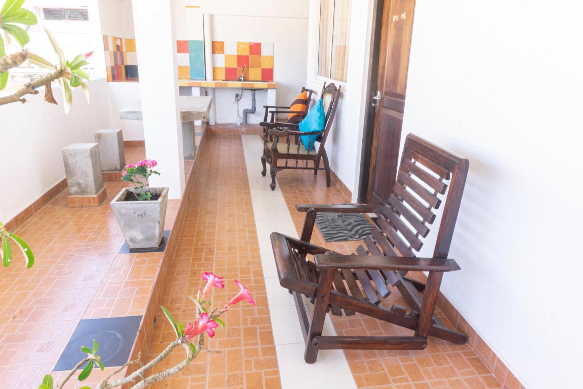 Blumarine Guest House Negombo Exterior foto